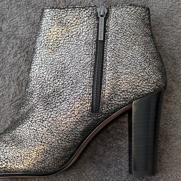 Donald J Pliner Metallic Textured Leather Ankle Boots, Size 7, NWOT - Picture 3 of 7